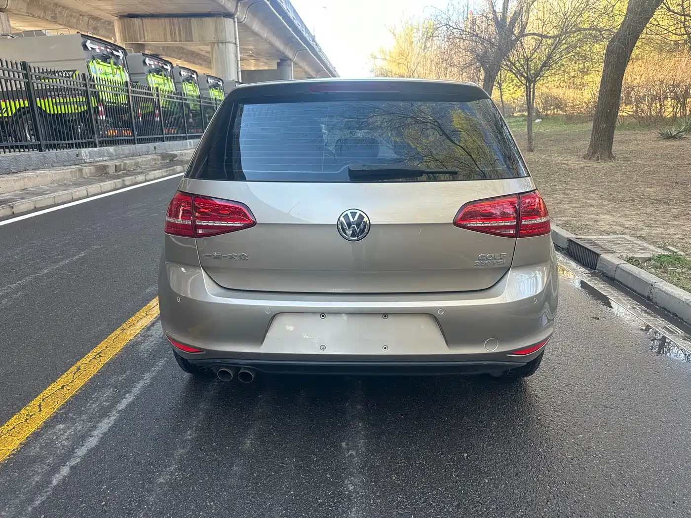 Volkswagen Golf 2016 230TSI Automatic Comfort фото 16