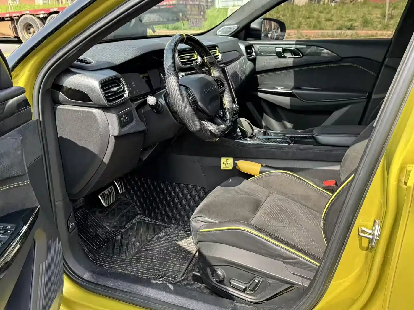 Lynk & Co 03 2021 03+ 2.0TD Auto Performance Package Edition фото 4
