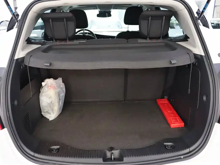 Buick Encore 2018 18T Automatic 2WD Urban Leading фото 21