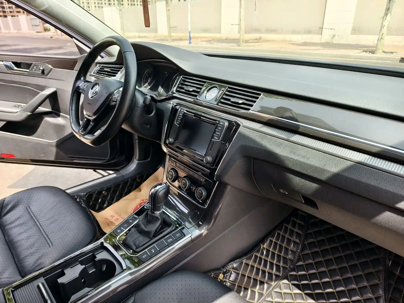 Volkswagen Passat 2016 330TSI DSG Executive Edition фото 5