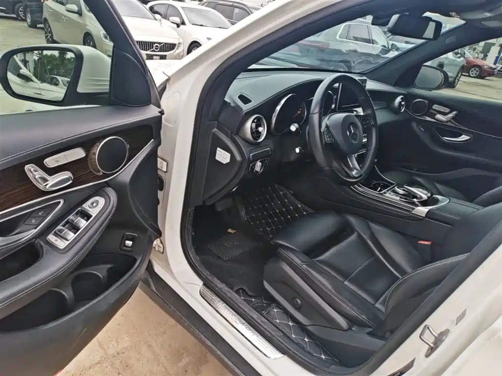 Mercedes-Benz GLC 2019 GLC 260 L 4MATIC Dynamic фото 16