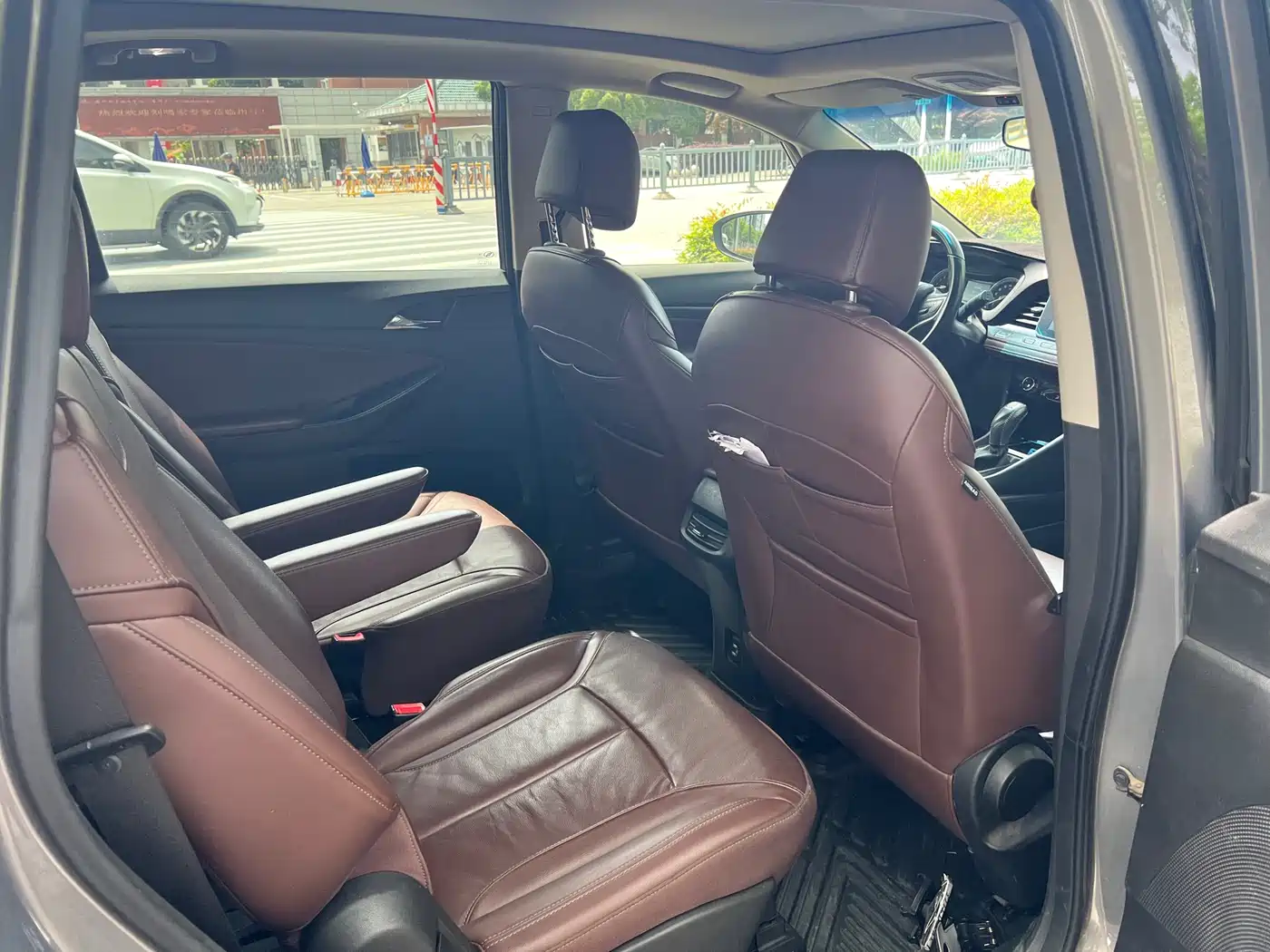 Buick GL6 2018 18T 6-Seater Luxury фото 15