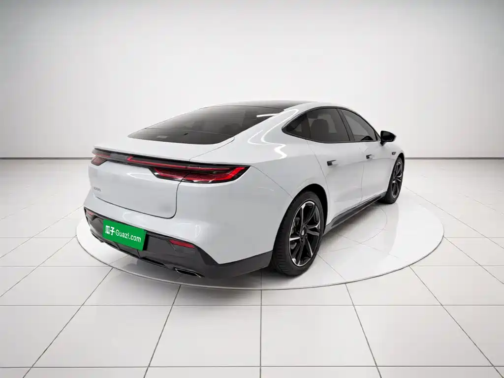 Фото 6 - Geely Galaxy Galaxy E8