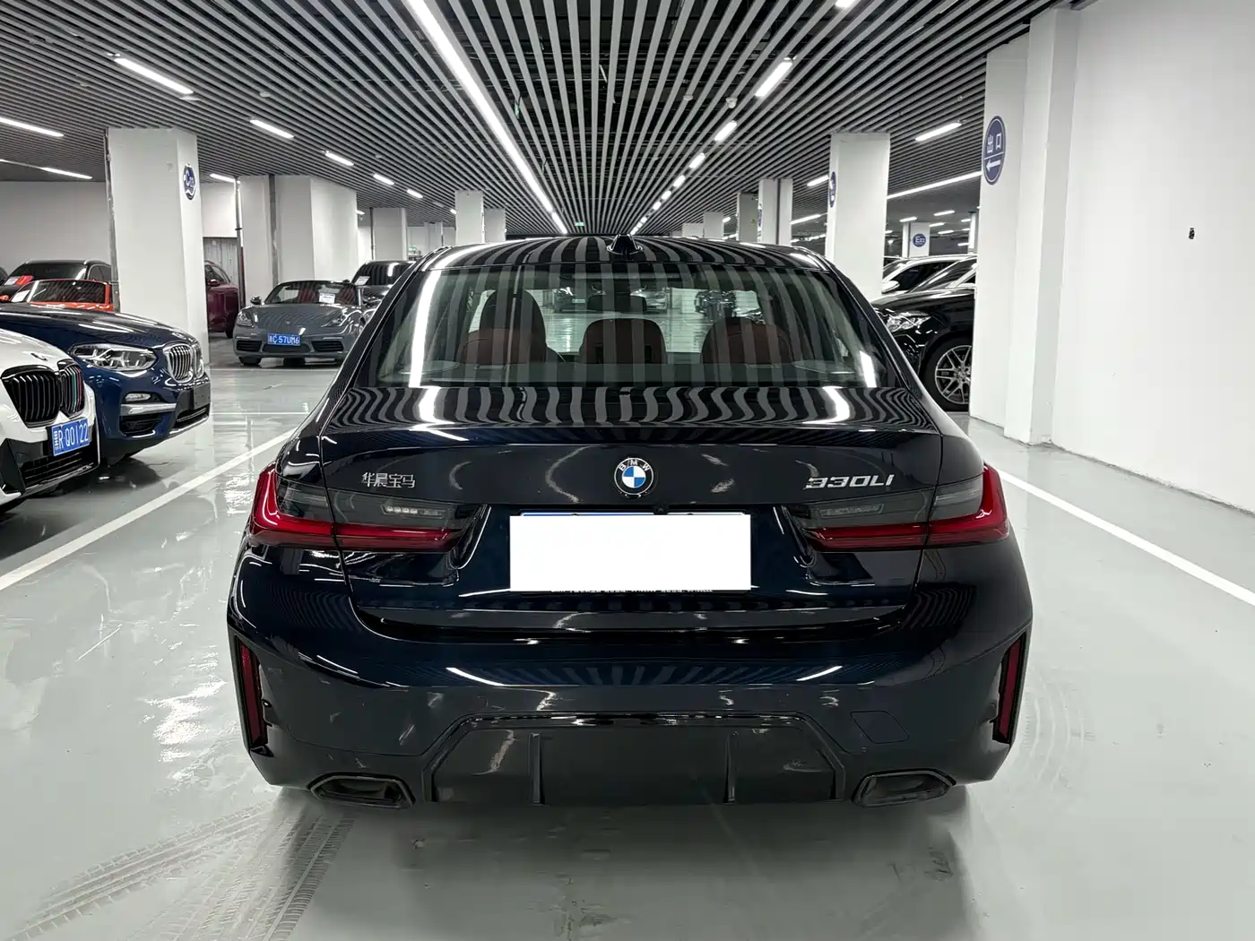 BMW 3 Series 2025 330Li M Sport Night Edition фото 15