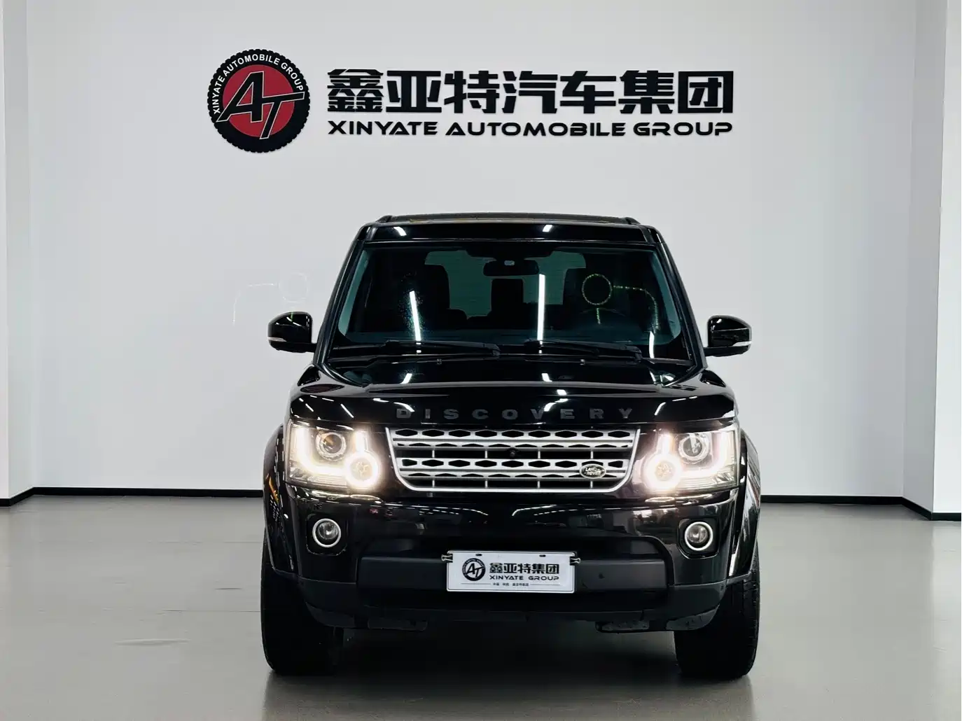 Land Rover Discovery 2015 3.0 SC V6 HSE фото 3