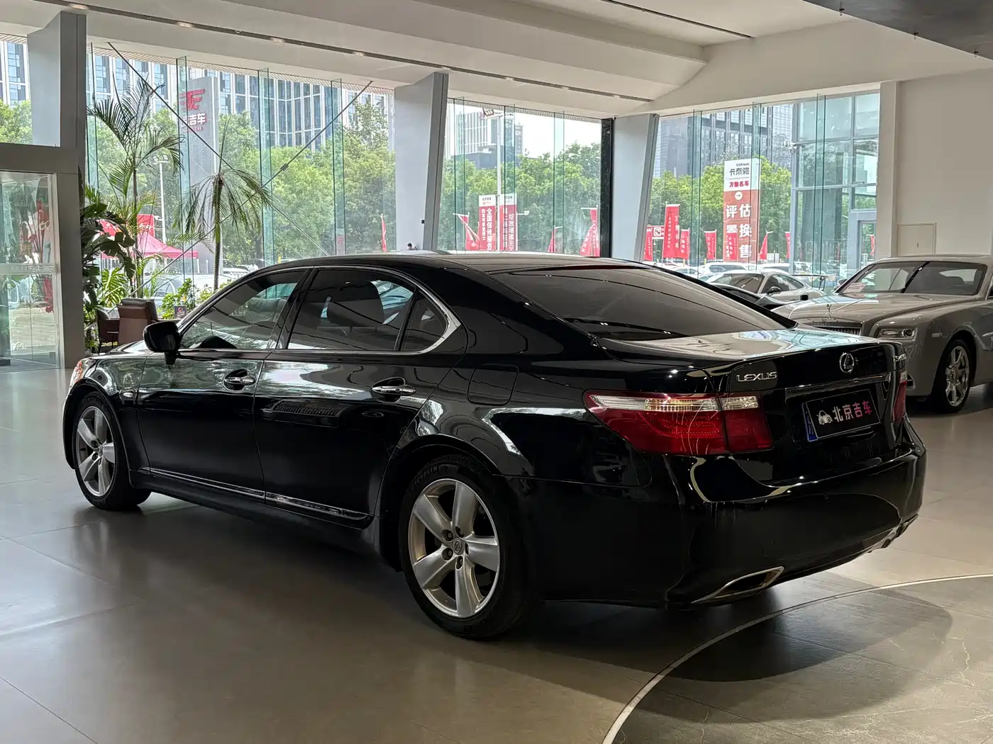 Lexus LS 2006 460L Premium Edition фото 6