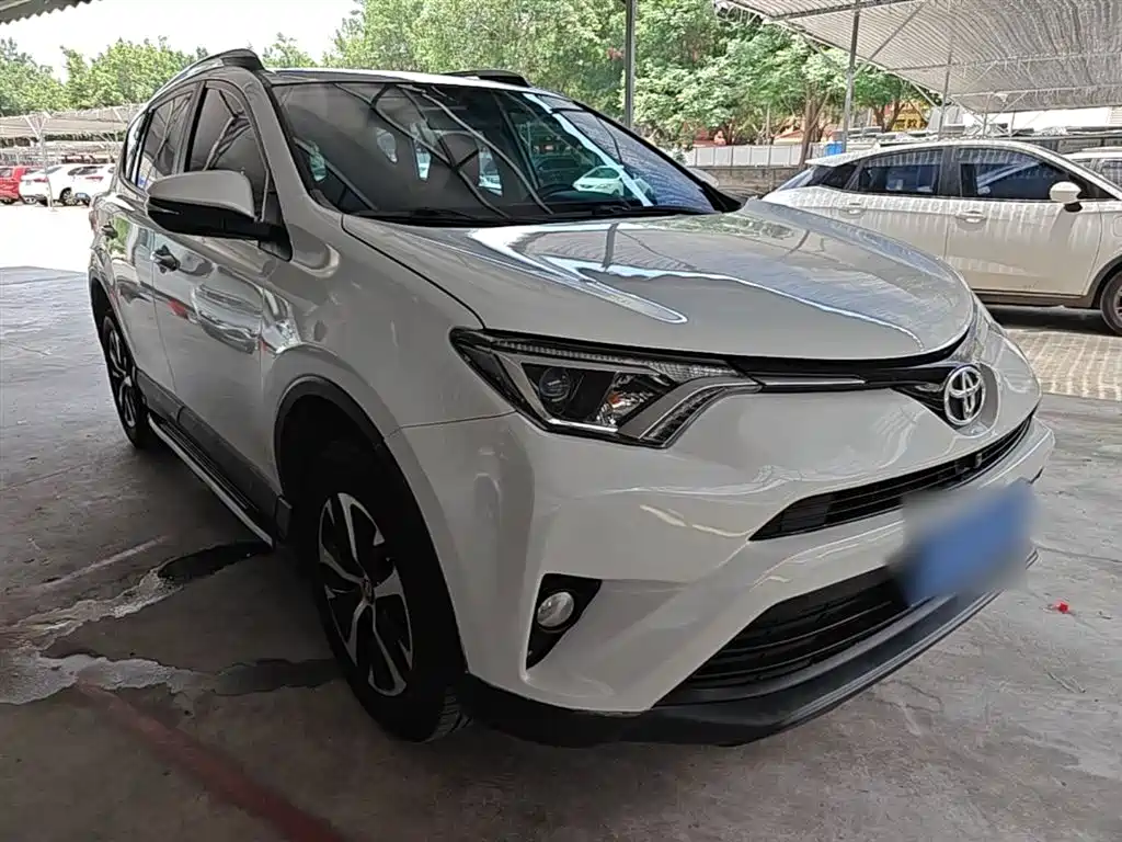 Toyota RAV4 Rongfang 2016 2.0L CVT 2WD Trend (China V) фото 4