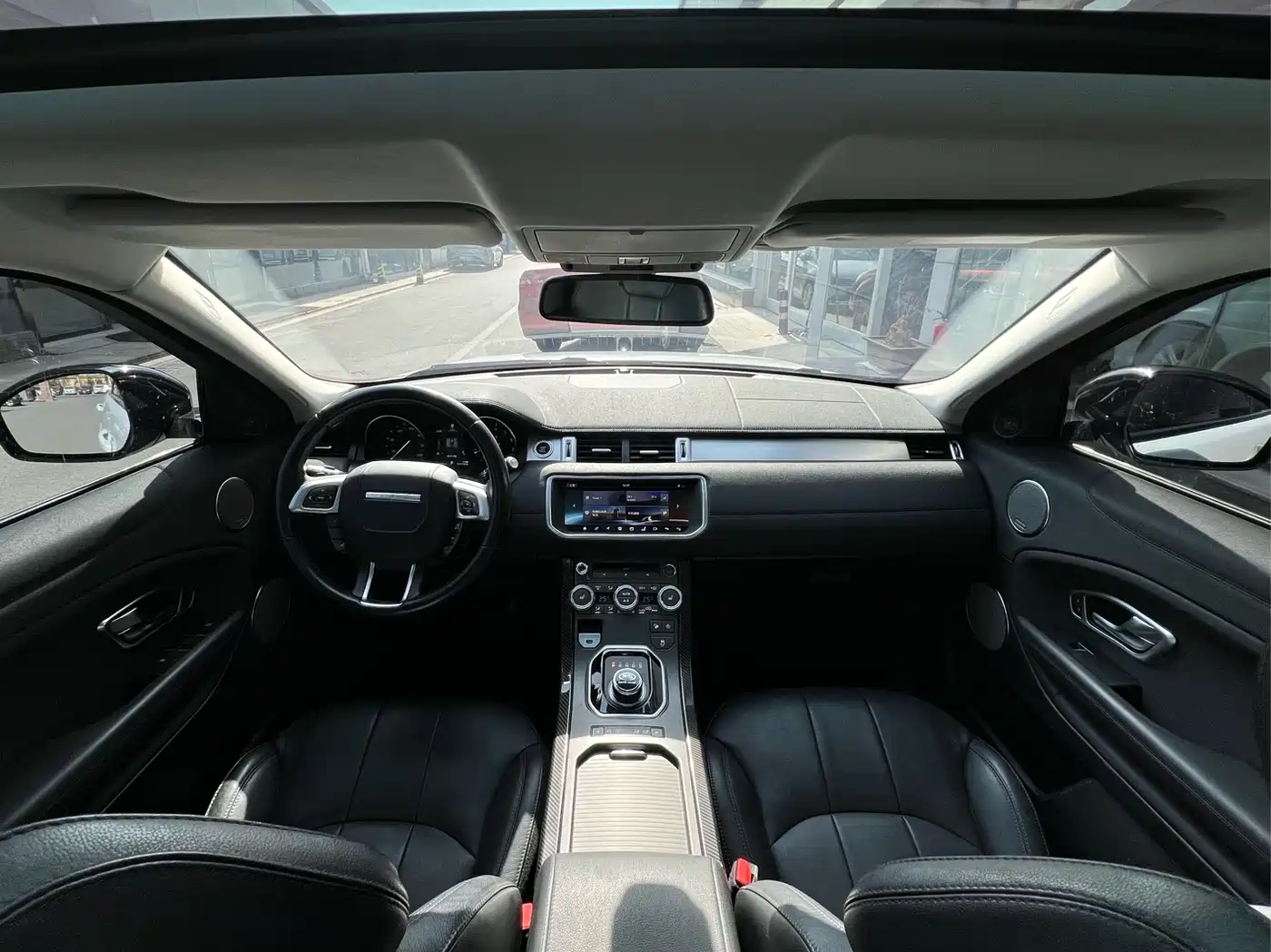Land Rover Range Rover Evoque 2018 240PS SE Smart Edition фото 11