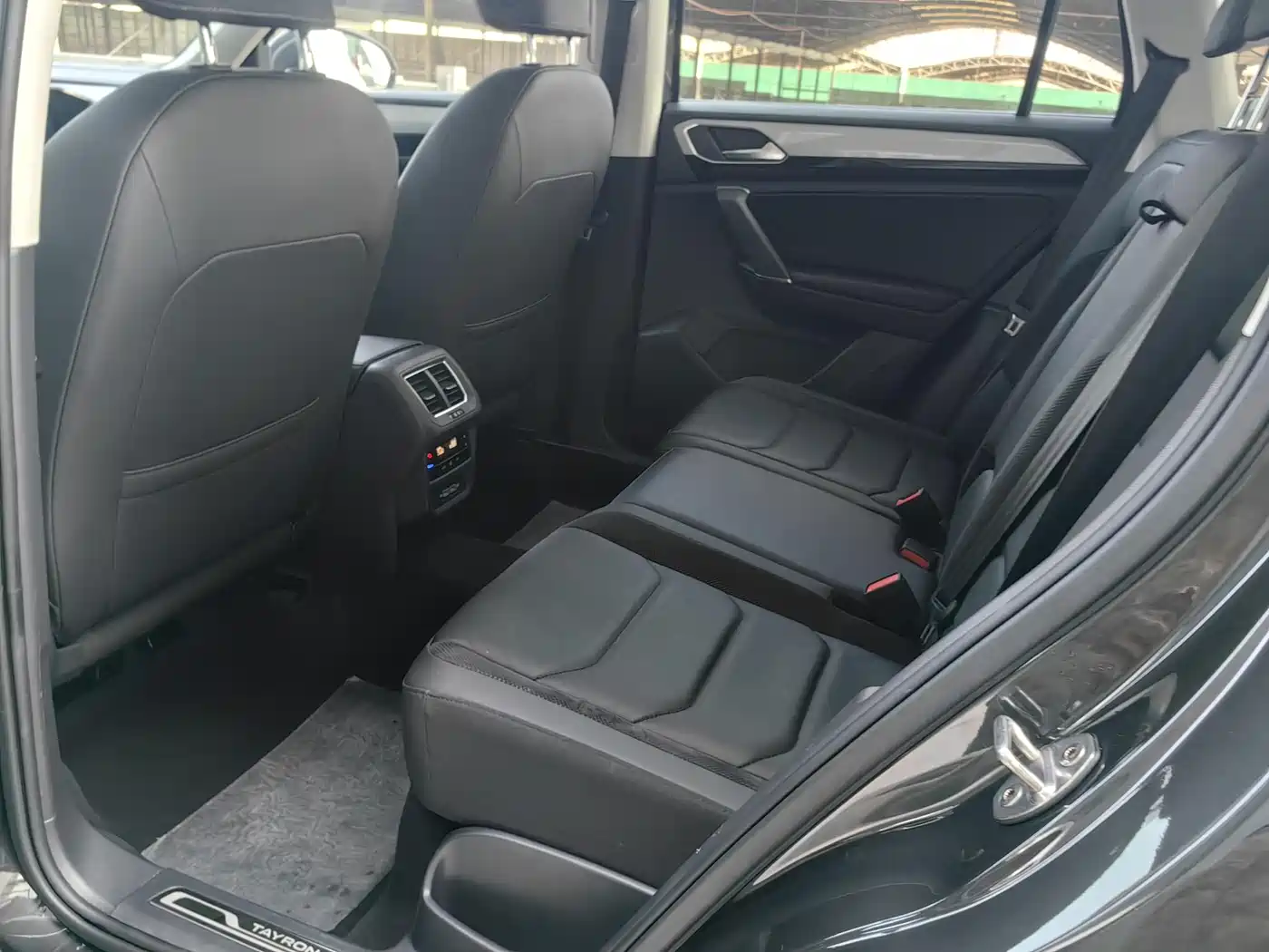 Volkswagen Tayron 2020 330TSI 2WD Luxury Smart Edition фото 11