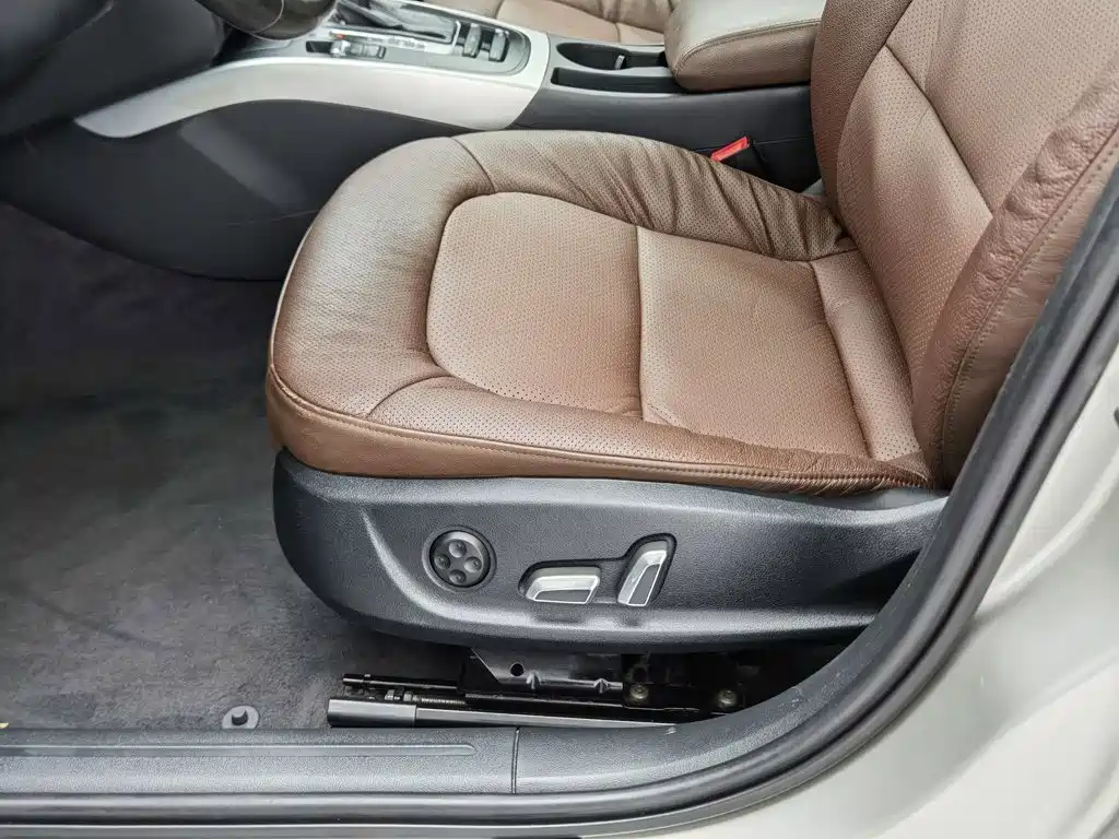 Фото 20 - Audi A4L