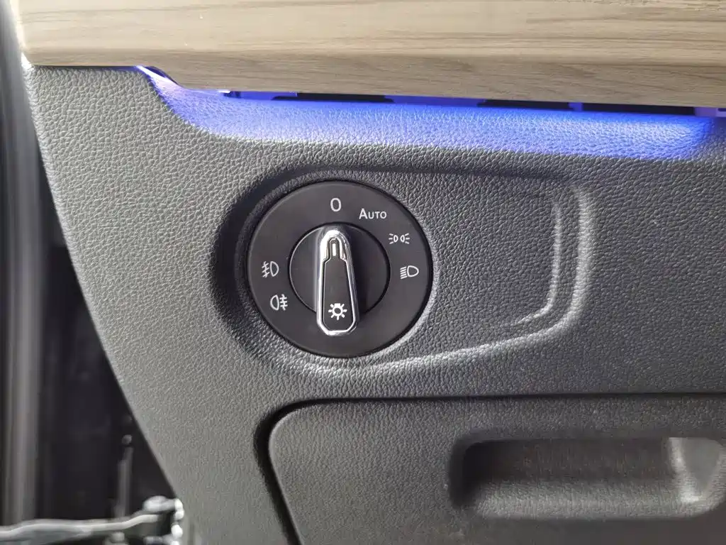 Фото 21 - Volkswagen Passat