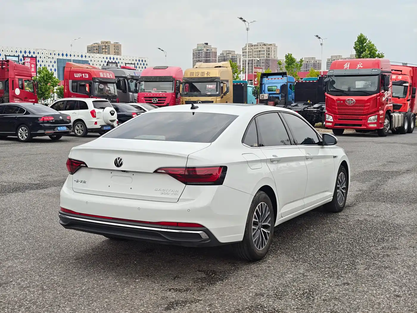 Volkswagen Sagitar 2023 Model Year 200TSI DSG Surpass Edition фото 9