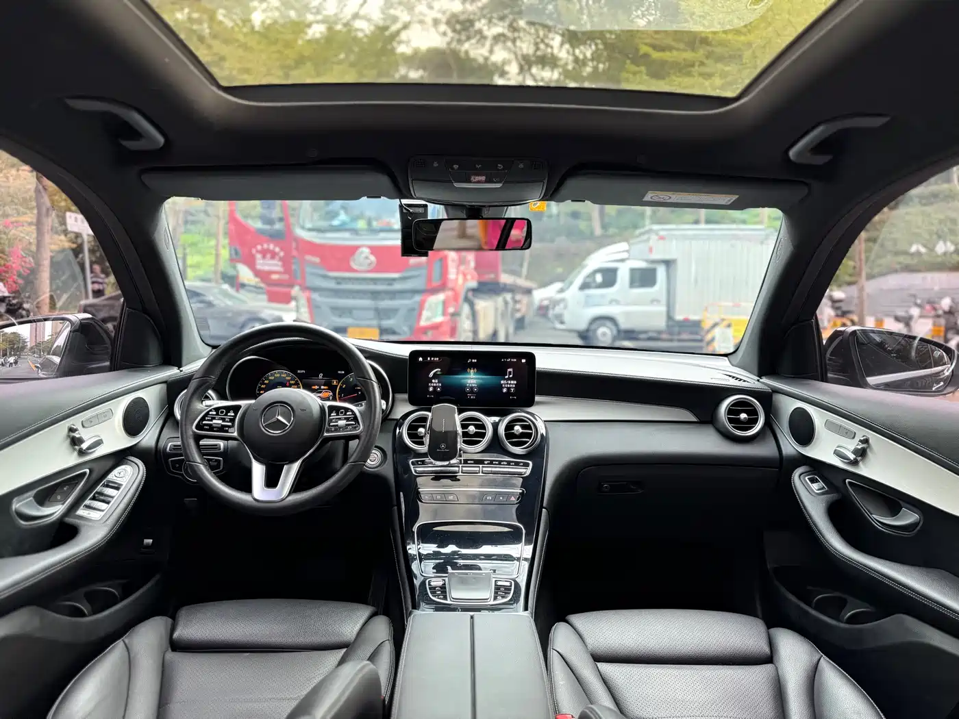 Mercedes-Benz GLC 2021 GLC 260 L 4MATIC Sporty фото 11
