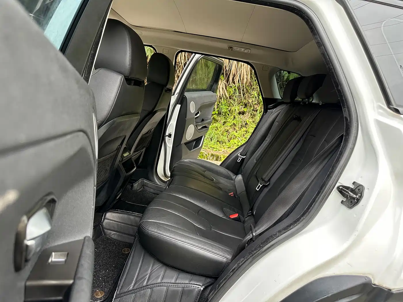 Land Rover Range Rover Evoque (Import) 2014 2.0T 5-door Brilliance Premium фото 7