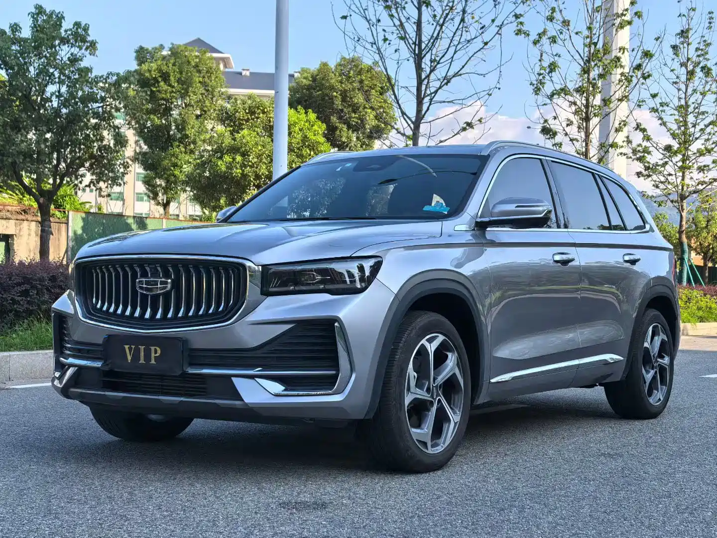 Фото 3 - Geely Monjaro