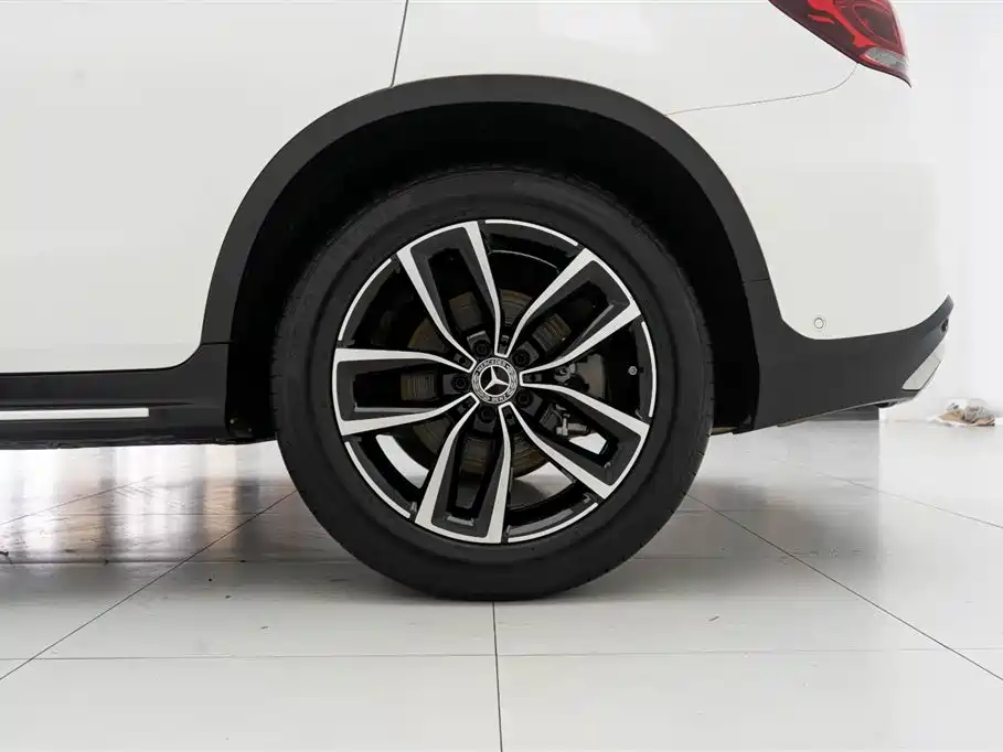 Mercedes-Benz GLC 2020 Facelift GLC 300 L 4MATIC Dynamic фото 14