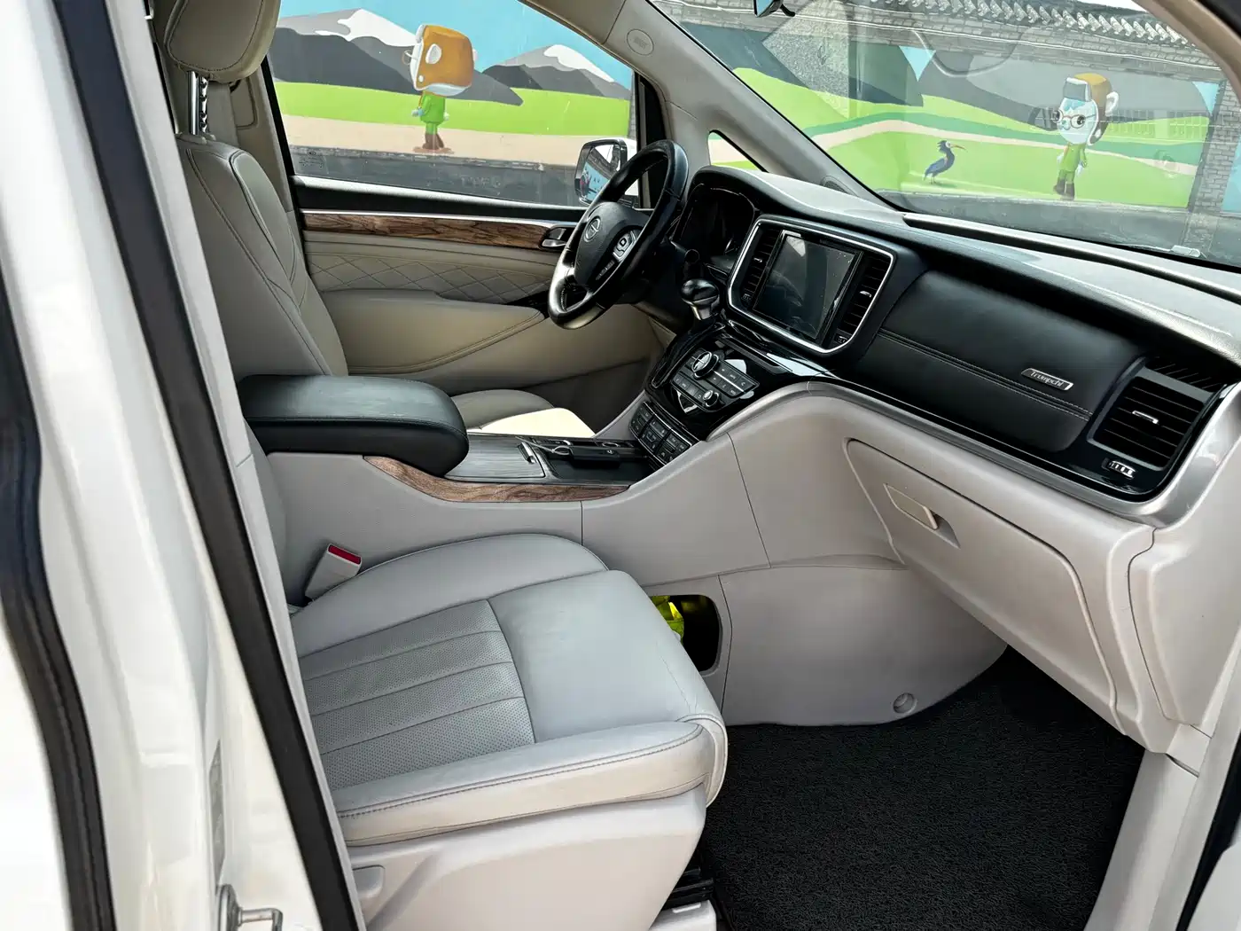 GAC Trumpchi Trumpchi M8 2018 320T Exclusive Edition фото 9