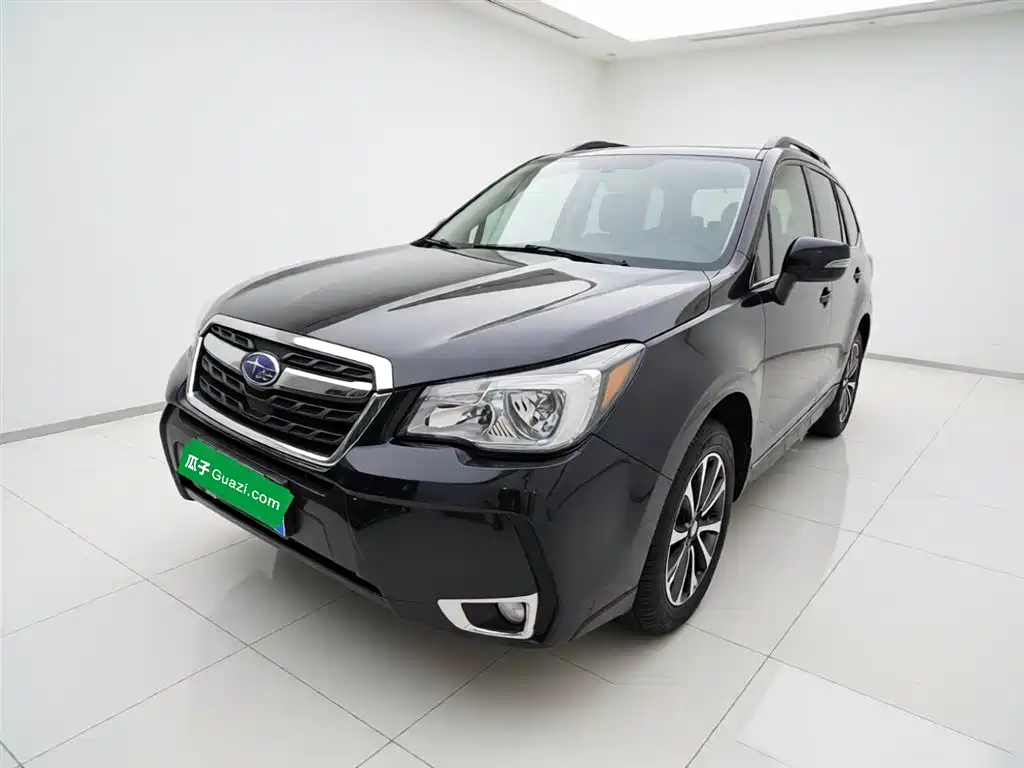 Subaru Forester 2016 2.0i Fashion Navigation Edition фото 2