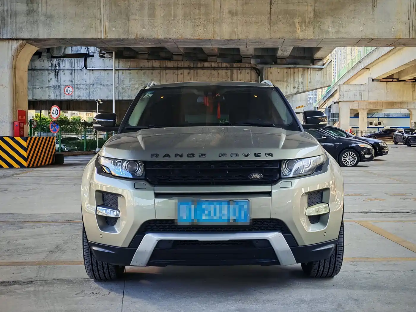 Land Rover Range Rover Evoque (Import) 2014 2013 2.0T 5-door Dynamic Edition