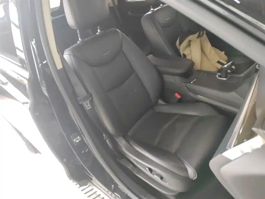 Cadillac XT5 2018 25T Luxury фото 25