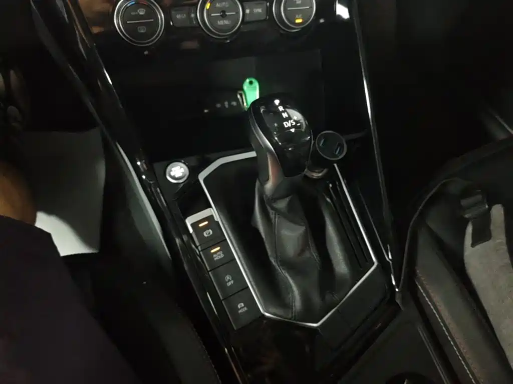 Volkswagen Tayron 2019 330TSI 2WD Luxury China VI фото 14