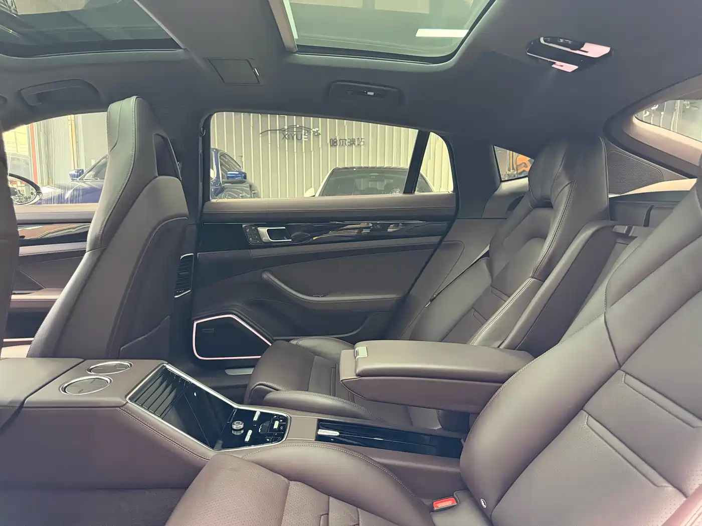 Porsche Panamera 2022 Panamera 4 Executive Long Wheelbase 2.9T фото 23