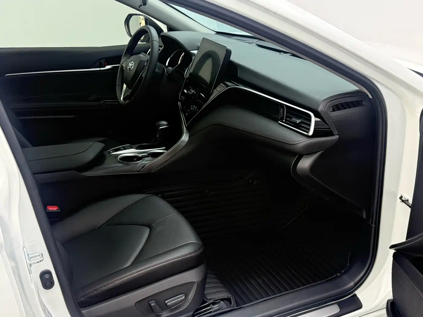 Toyota Camry 2021 2.0G Luxury Edition фото 12