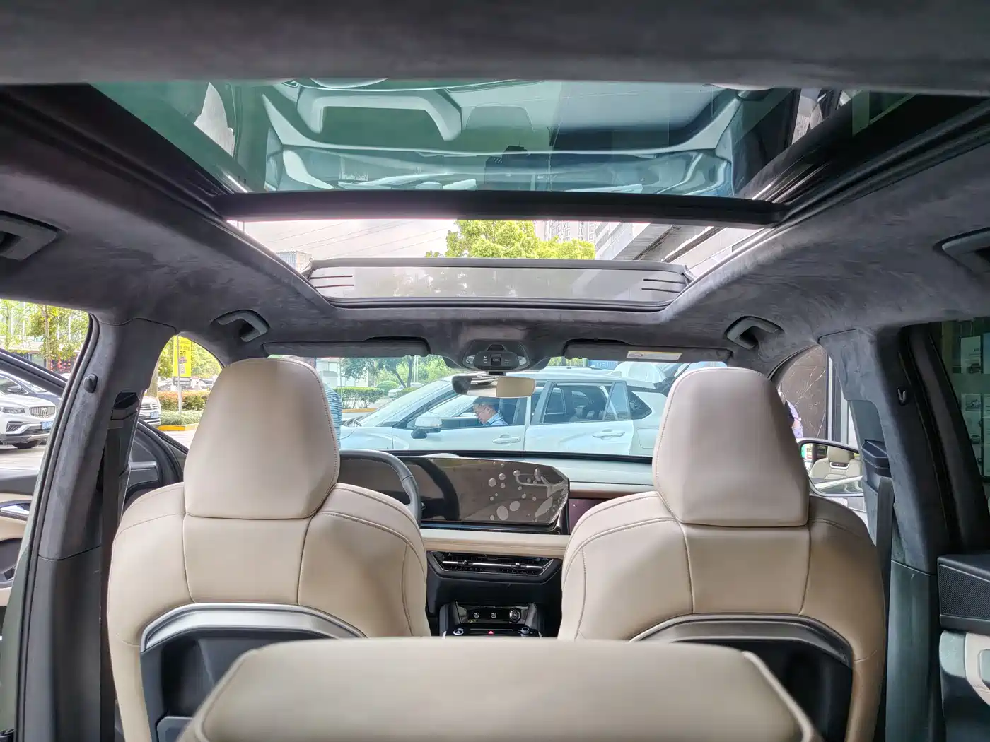 Audi Q6L e-tron 2025 Extended Range Edition фото 17
