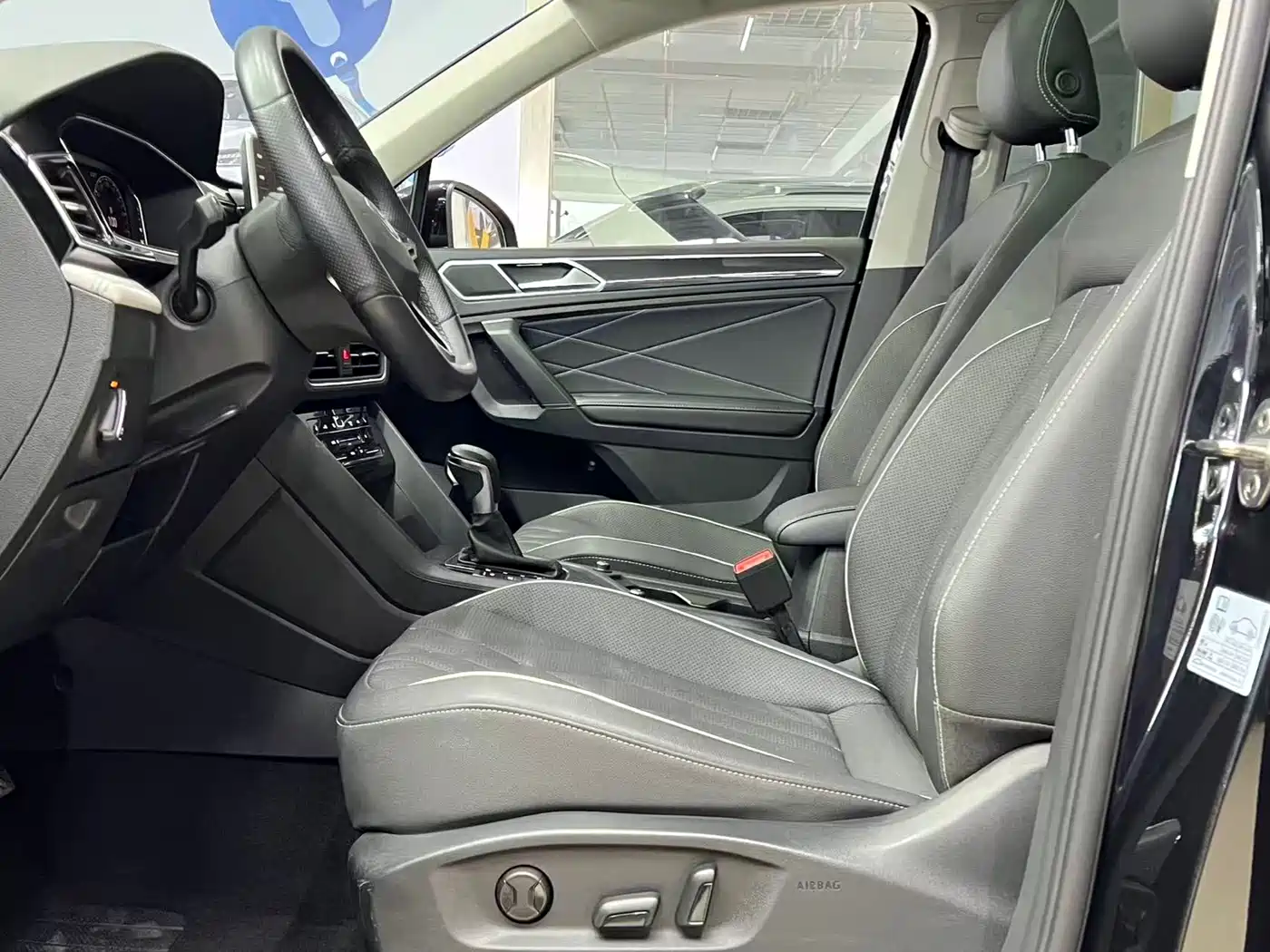 Volkswagen Tiguan L 2023 280TSI 2WD Trend Limited Edition фото 15