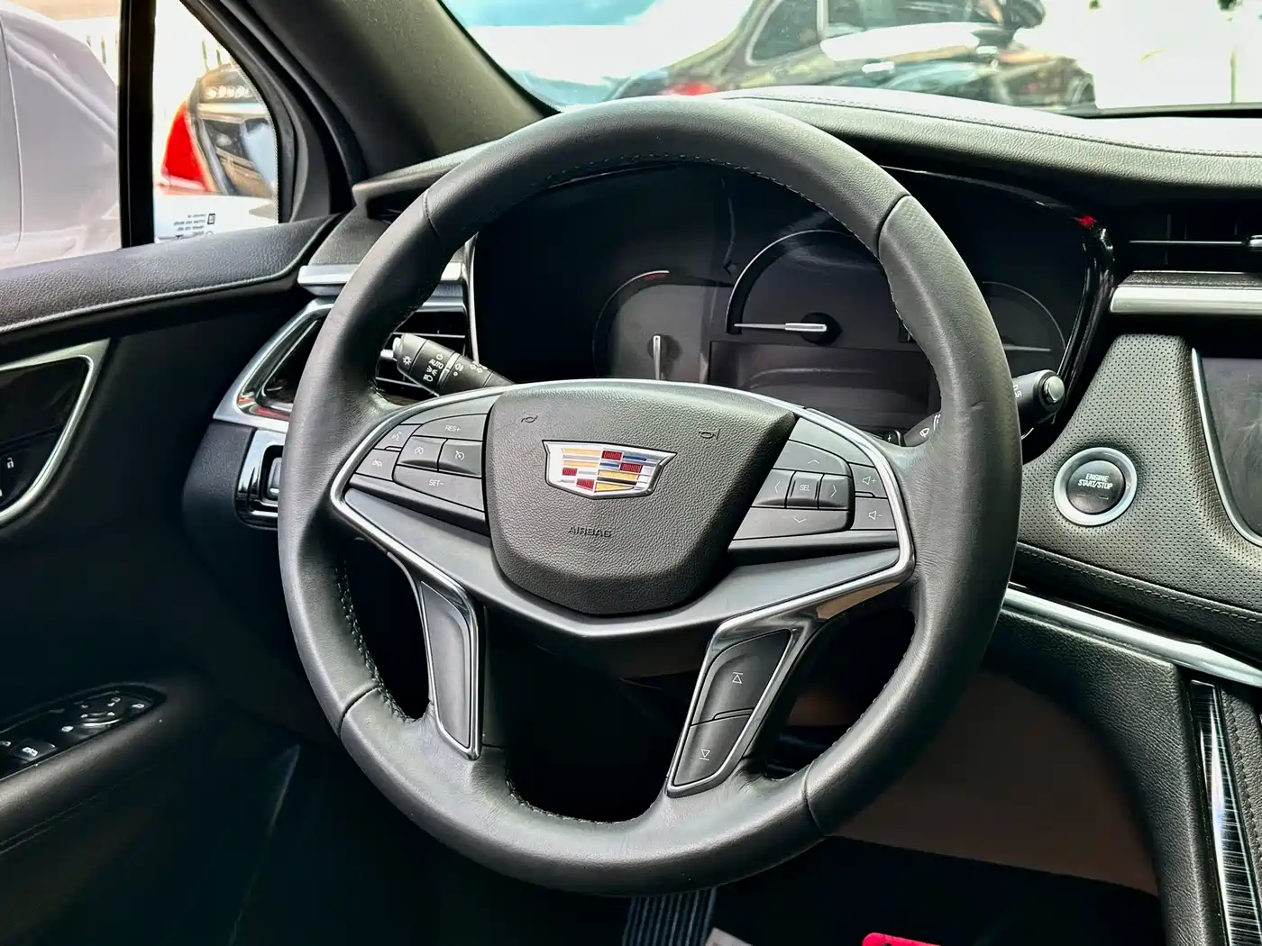 CADILLAC XT5