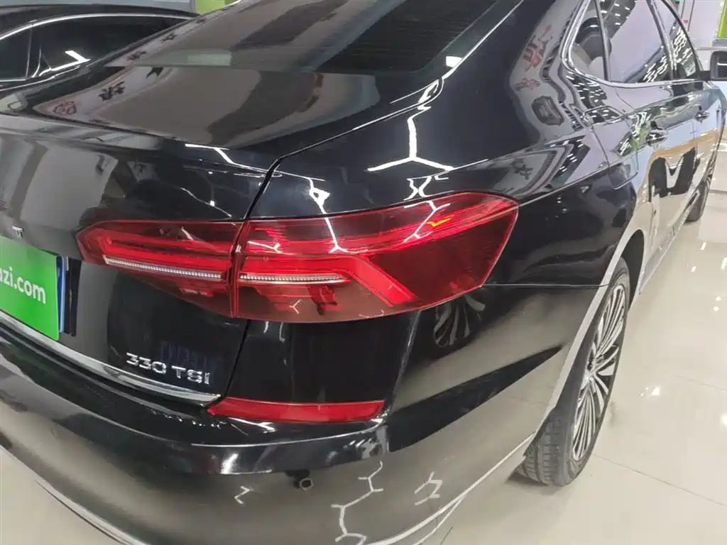 Volkswagen Passat 2019 330TSI Luxury Edition China VI фото 8