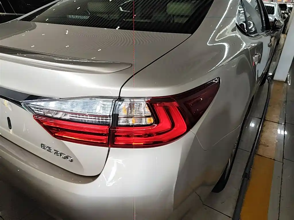 Lexus ES 2015 200 Elite Edition фото 8
