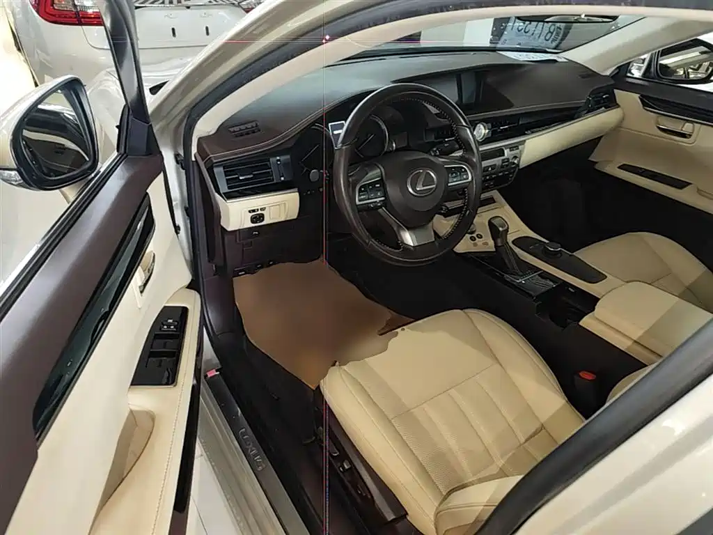 Lexus ES 2015 200 Elite Edition фото 15