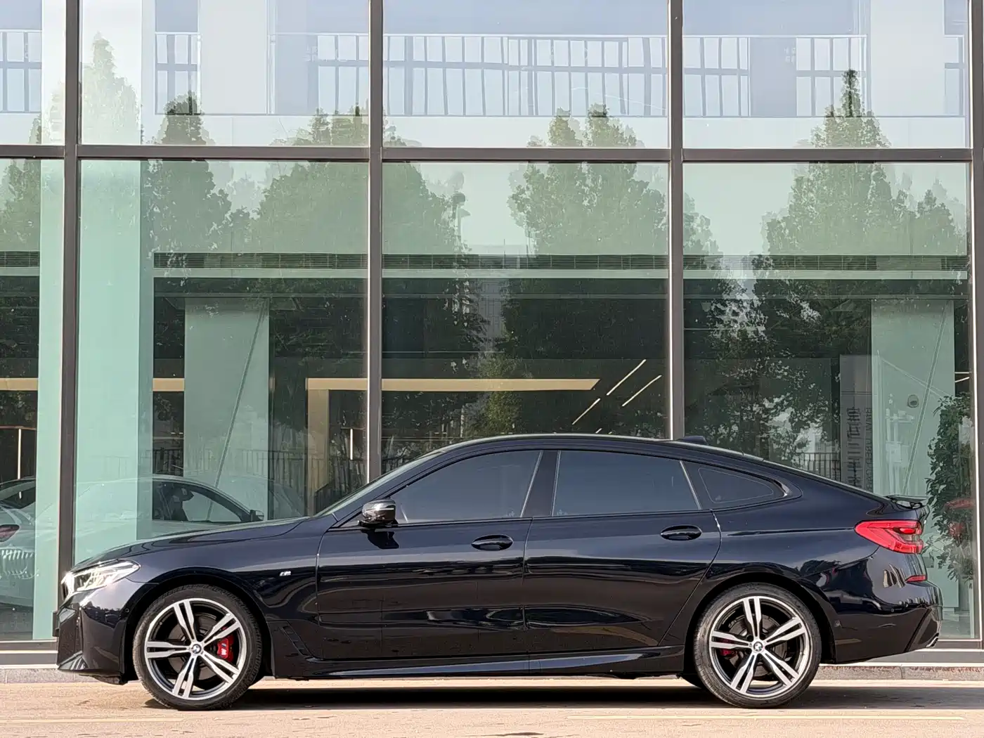 BMW 6 Series GT 2021 630i M Sport Package фото 3