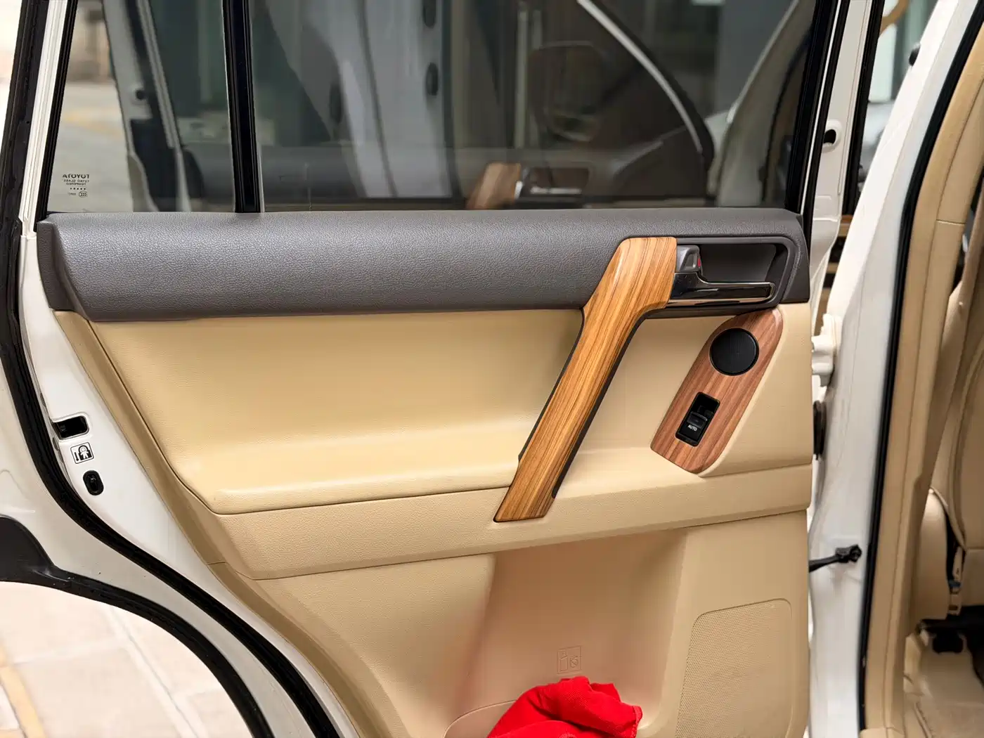 Toyota Prado 2014 4.0L Automatic VX NAVI фото 11
