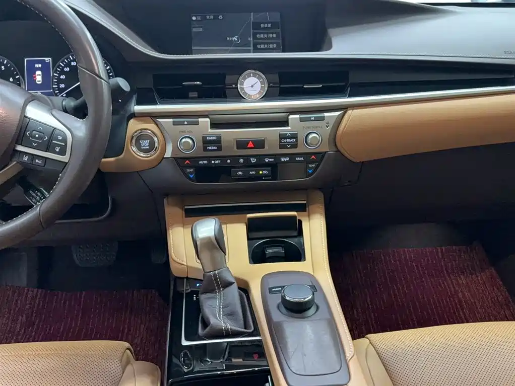 Lexus ES 2015 200 Comfort Edition фото 24