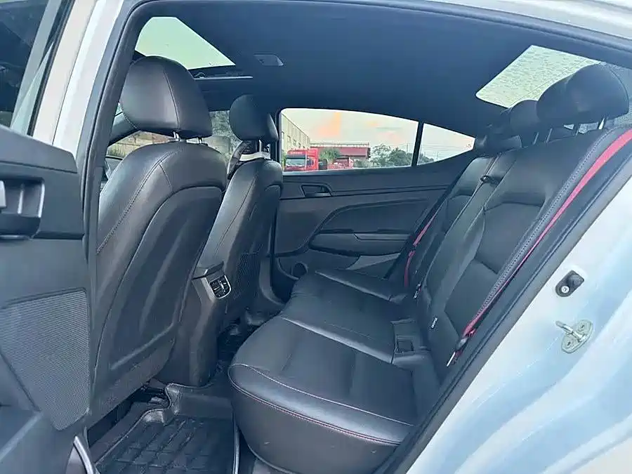 Hyundai Elantra 2020 1.4T DCT Dynamic·Vitality фото 8