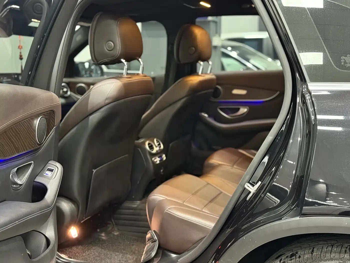 Mercedes-Benz GLC 2020 Facelift GLC 300 L 4MATIC Dynamic фото 6