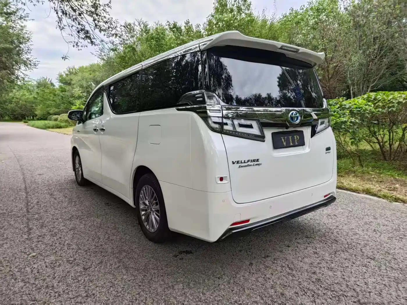 Toyota Vellfire 2020 Twin Engine 2.5L HV Premium Edition фото 9