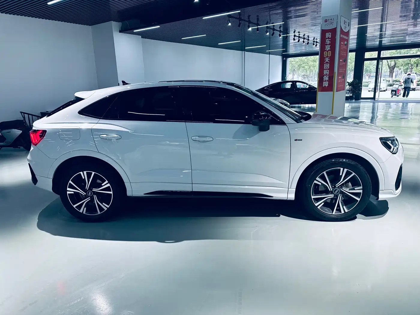 Audi Q3 Sportback 2022 40 TFSI Fashion фото 5
