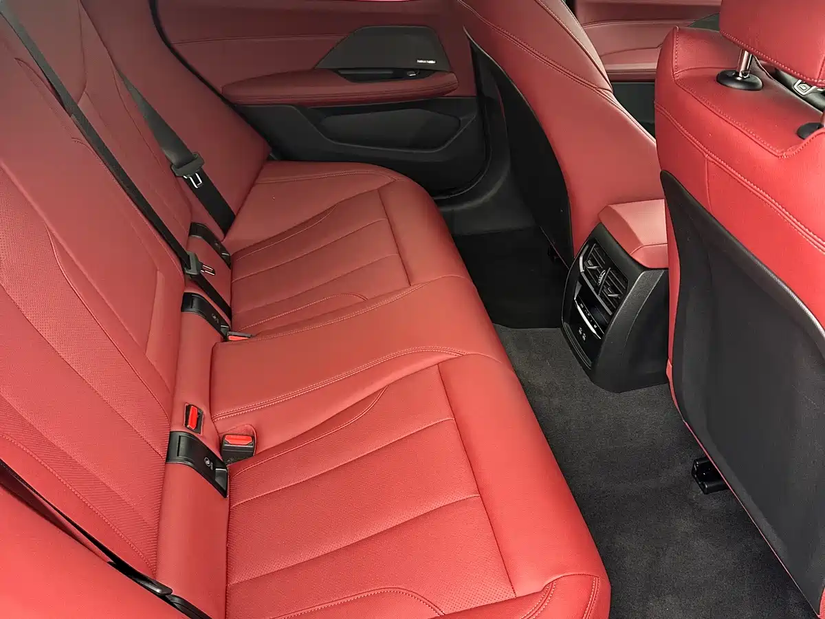 BMW 4 Series 2024 430i Gran Coupe M Sport Shadowline Package фото 8