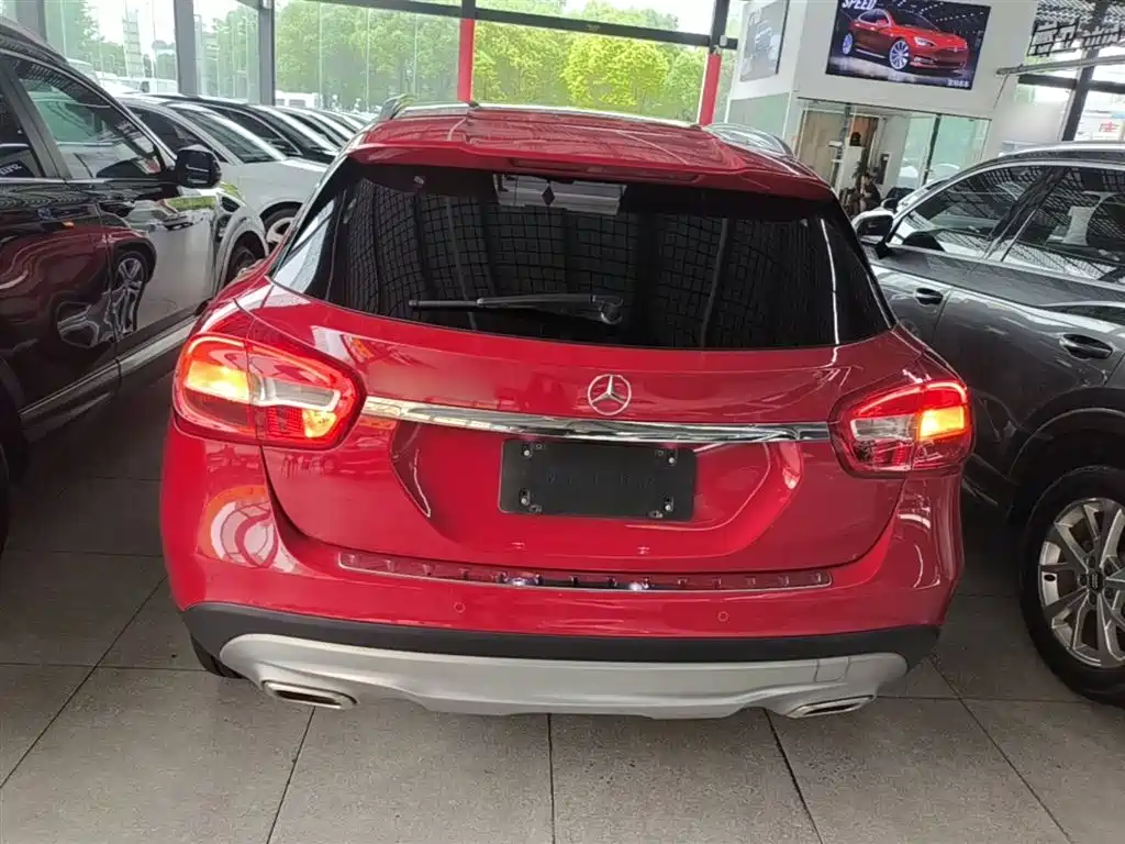 Mercedes-Benz GLA 2016 GLA 200 Dynamic фото 6