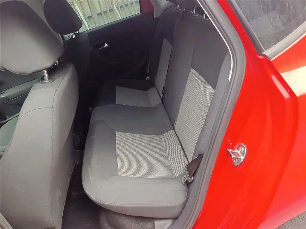 Volkswagen Polo 2016 1.4L Manual Trend фото 13