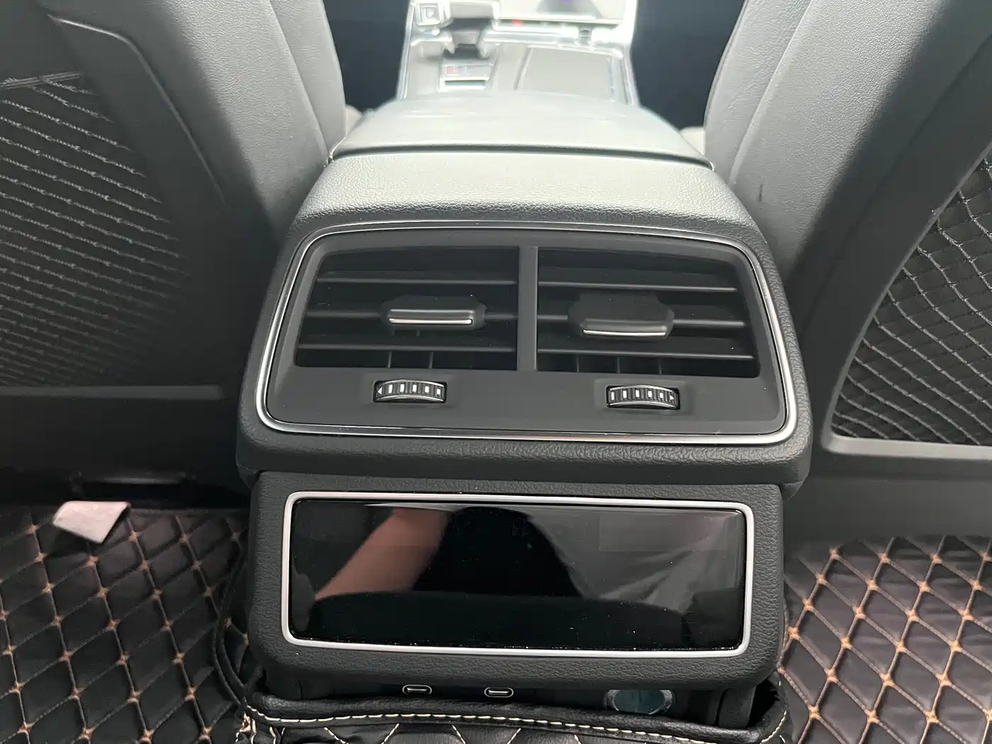 Audi A6L 2023 Facelift 45 TFSI Premium Dynamic фото 9