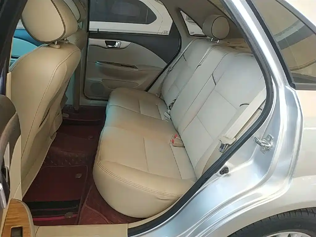 Buick Excelle 2015 1.5L Manual Classic фото 17