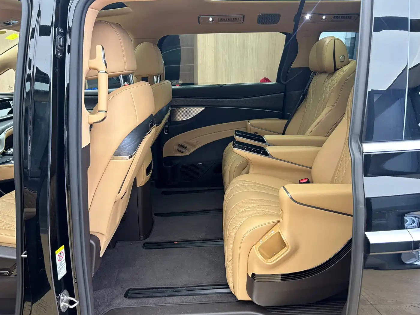 Denza D9 2026 2025 DM-i Smart Driving Edition 1020 AWD Flagship