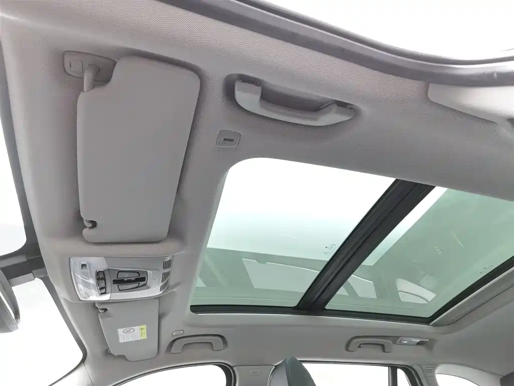 BMW X1 2018 sDrive20Li Leading Model фото 14