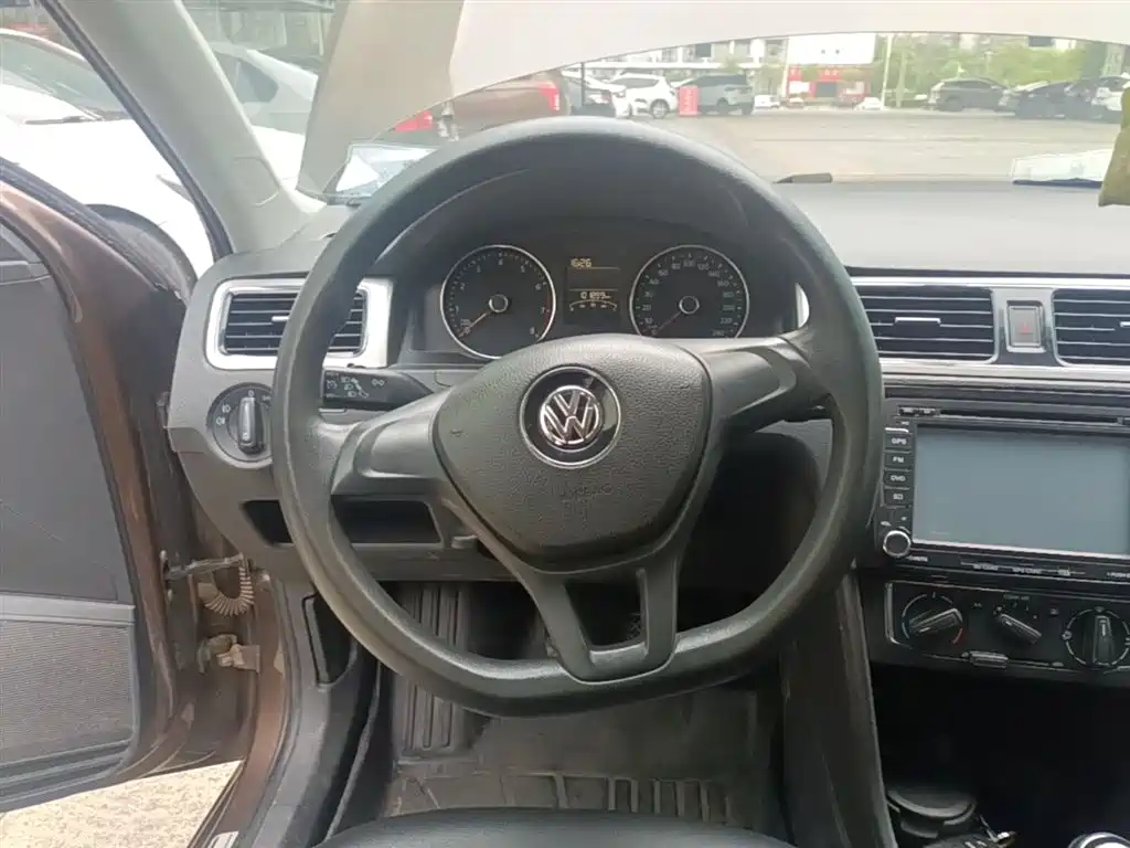Volkswagen Santana 2015 Gran Santana 1.6L Manual Comfort фото 11