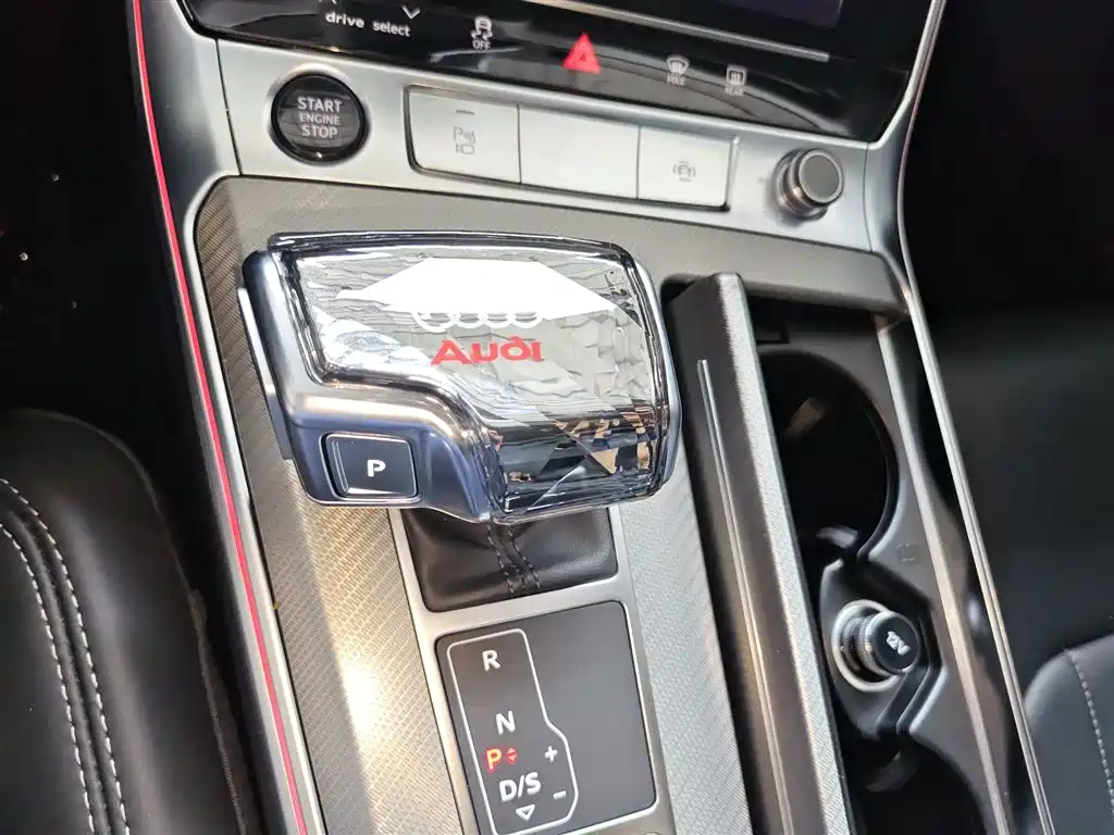 Audi A6L 2024 40 TFSI Luxury Elegance фото 7