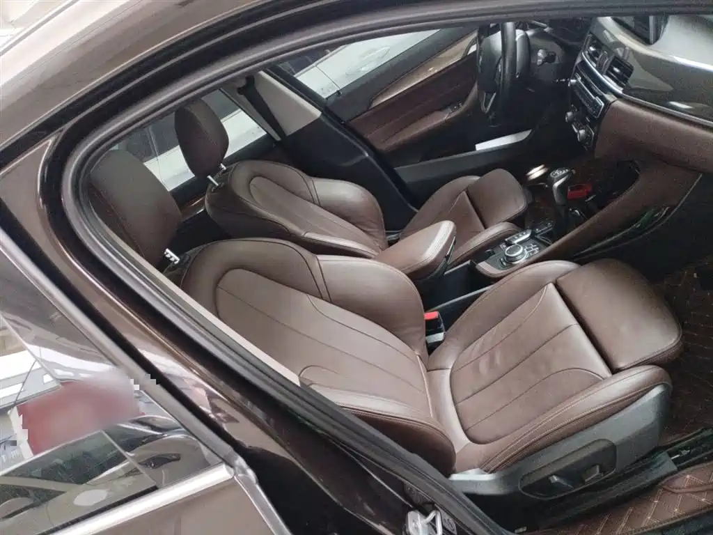 BMW X1 2019 xDrive20Li Premium Model фото 4
